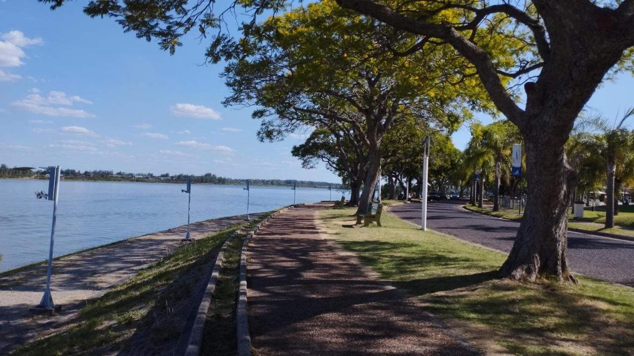 Las Rosas- Centro De Federacion- 3 Cuadras De La Playa- Solo Con Sena 外观 照片